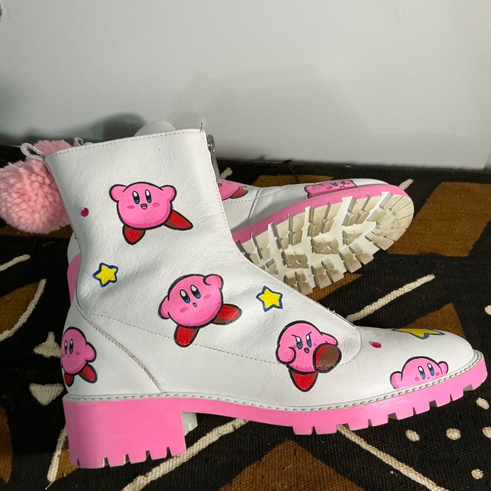 Boots - Picture 3 of 8